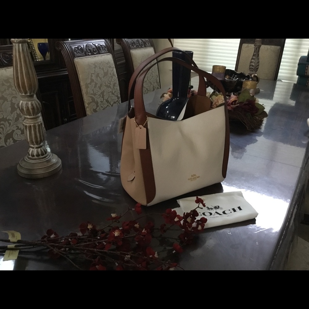 Coach Hand bag - Picture 2 of 8